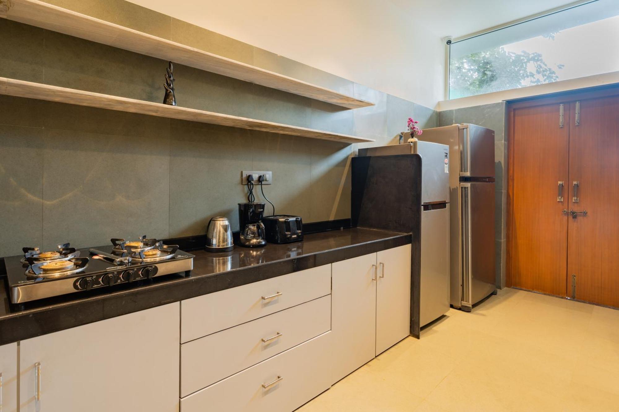 Elivaas 5bhk With Pool And Gazebo - House Of Q Villa