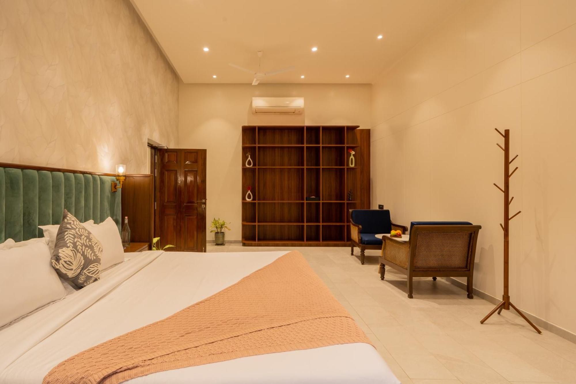 Villa Elivaas 5bhk With Pool And Gazebo - House Of Q Lonavala