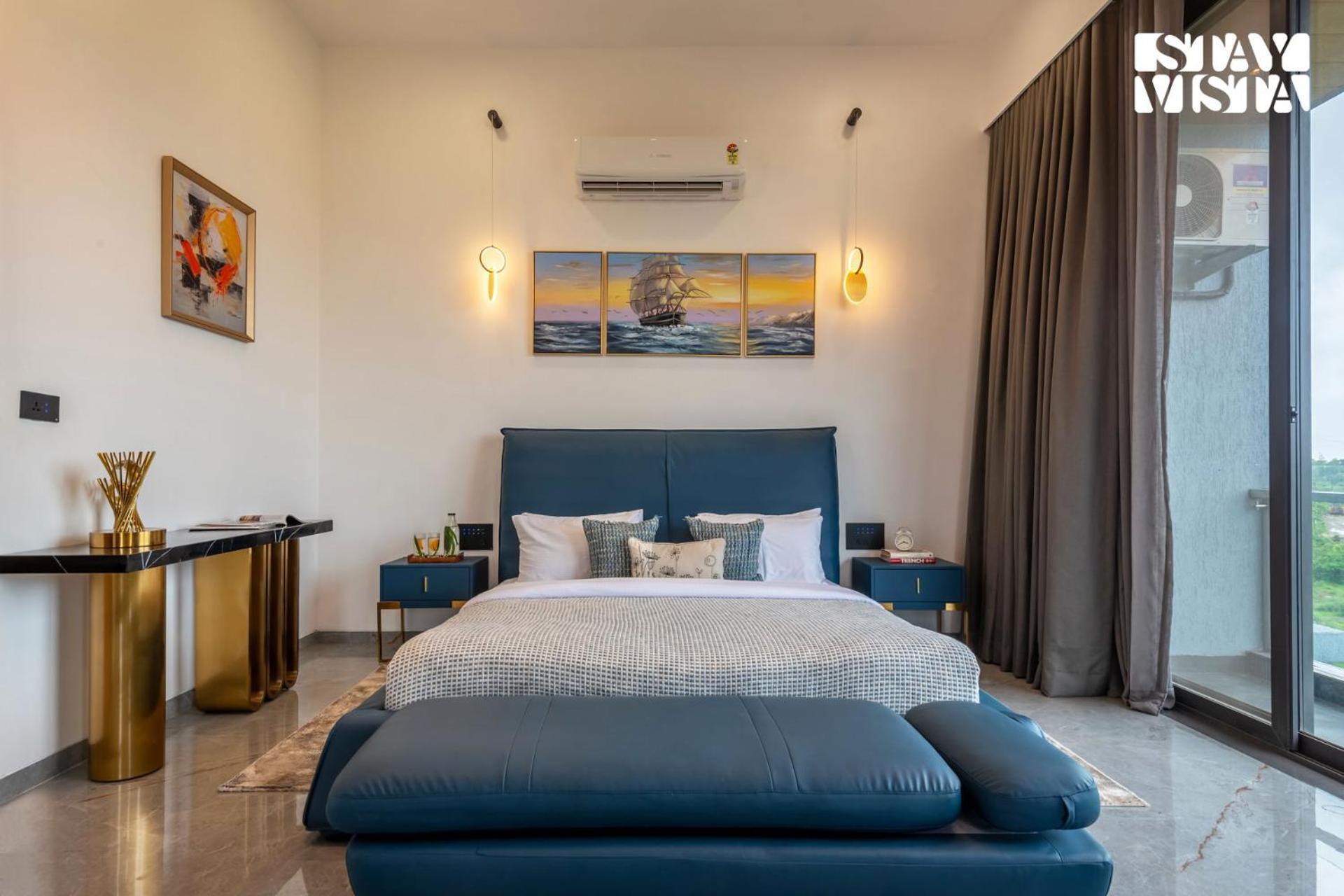 Stayvista At Seraphine With Theatre, Jacuzzi & Pvt Pool Lonavala