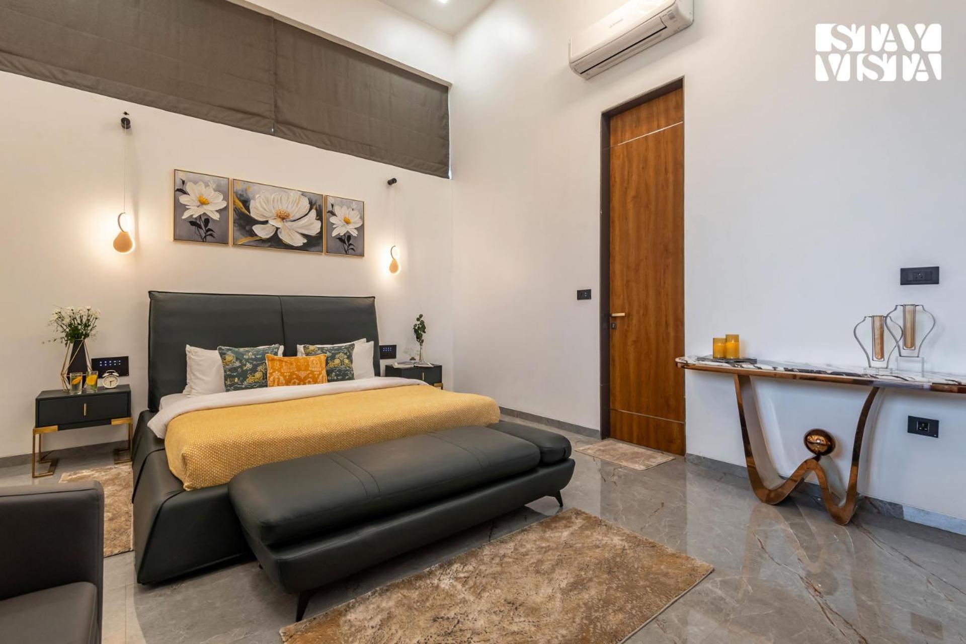 Stayvista At Seraphine With Theatre, Jacuzzi & Pvt Pool Villa *