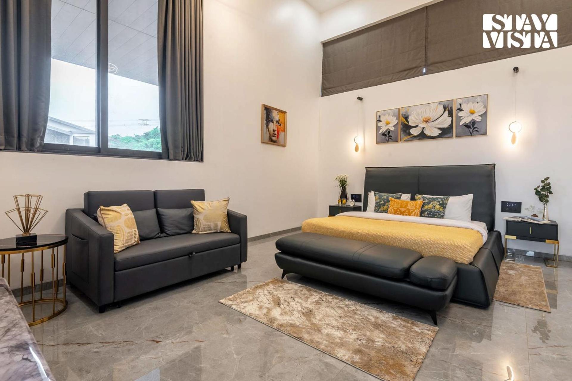 Stayvista At Seraphine With Theatre, Jacuzzi & Pvt Pool Villa *