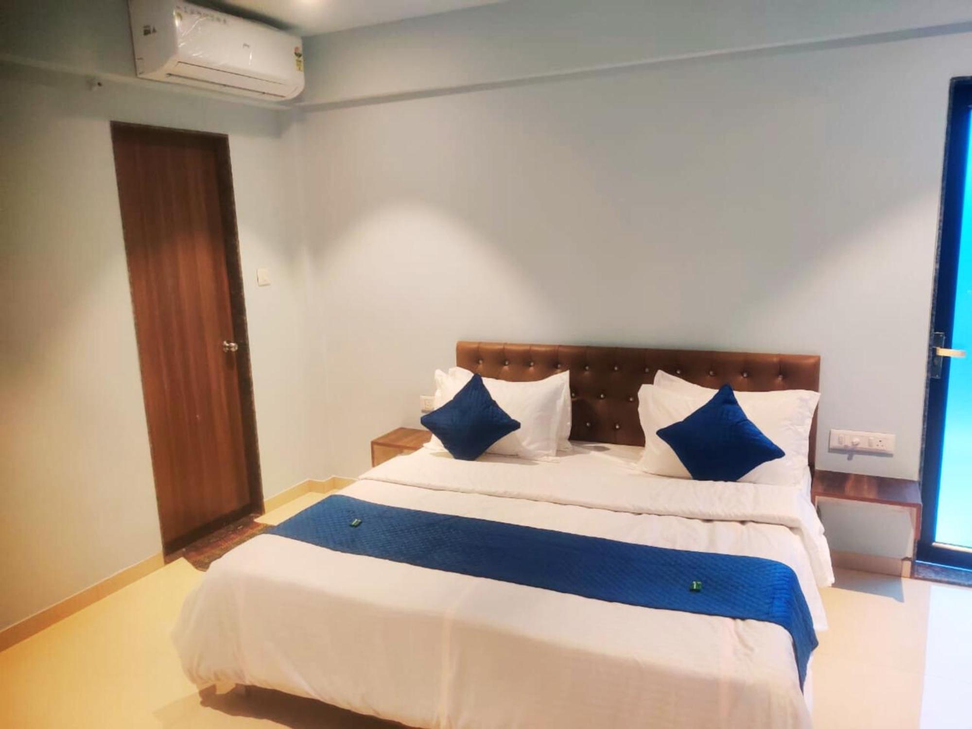 Hotel Misty Blues & Lonavala
