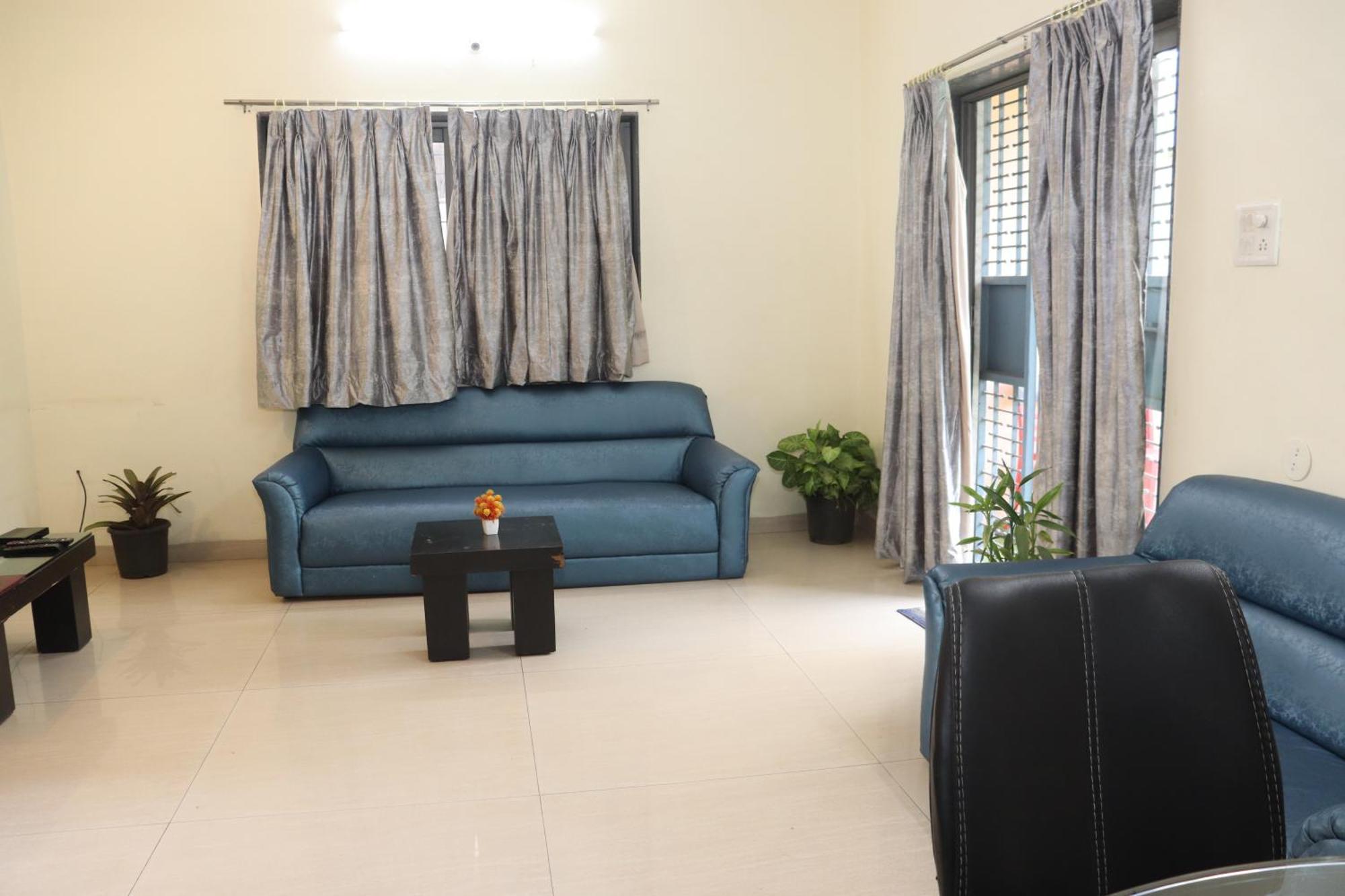 Villa Lions Residency *