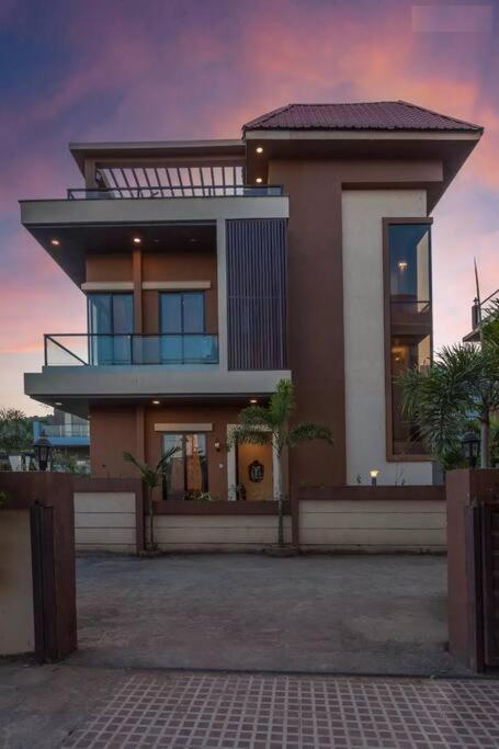Villa Martini By Aquastay Lonavala