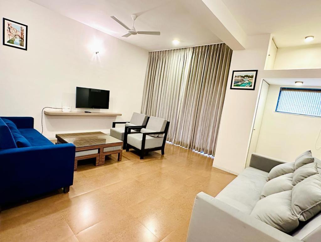 Cozy Stays- Trackside Lonavala