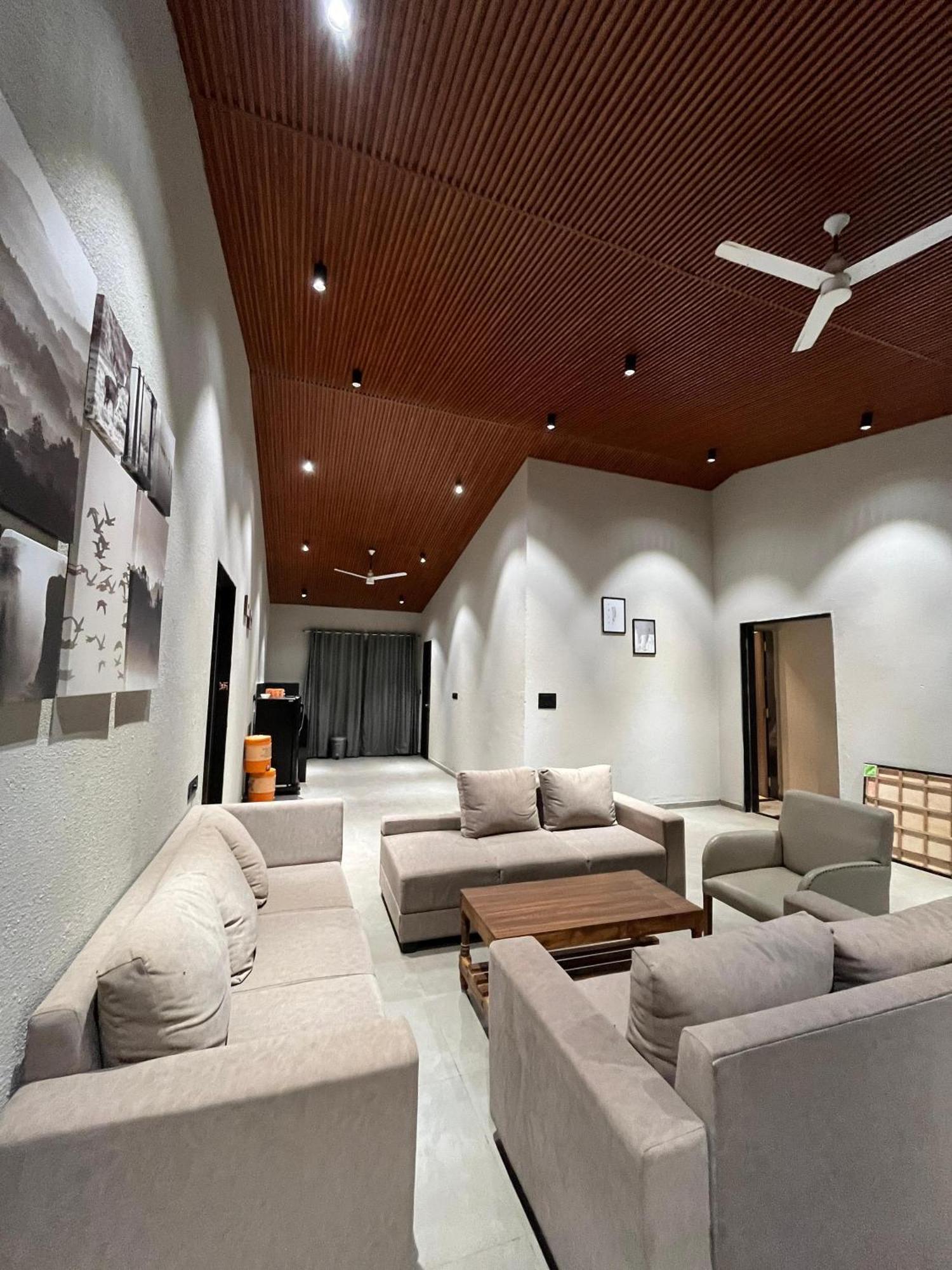 Villa 360 Degree Mountain With A Private Swimming Pool Lonavala