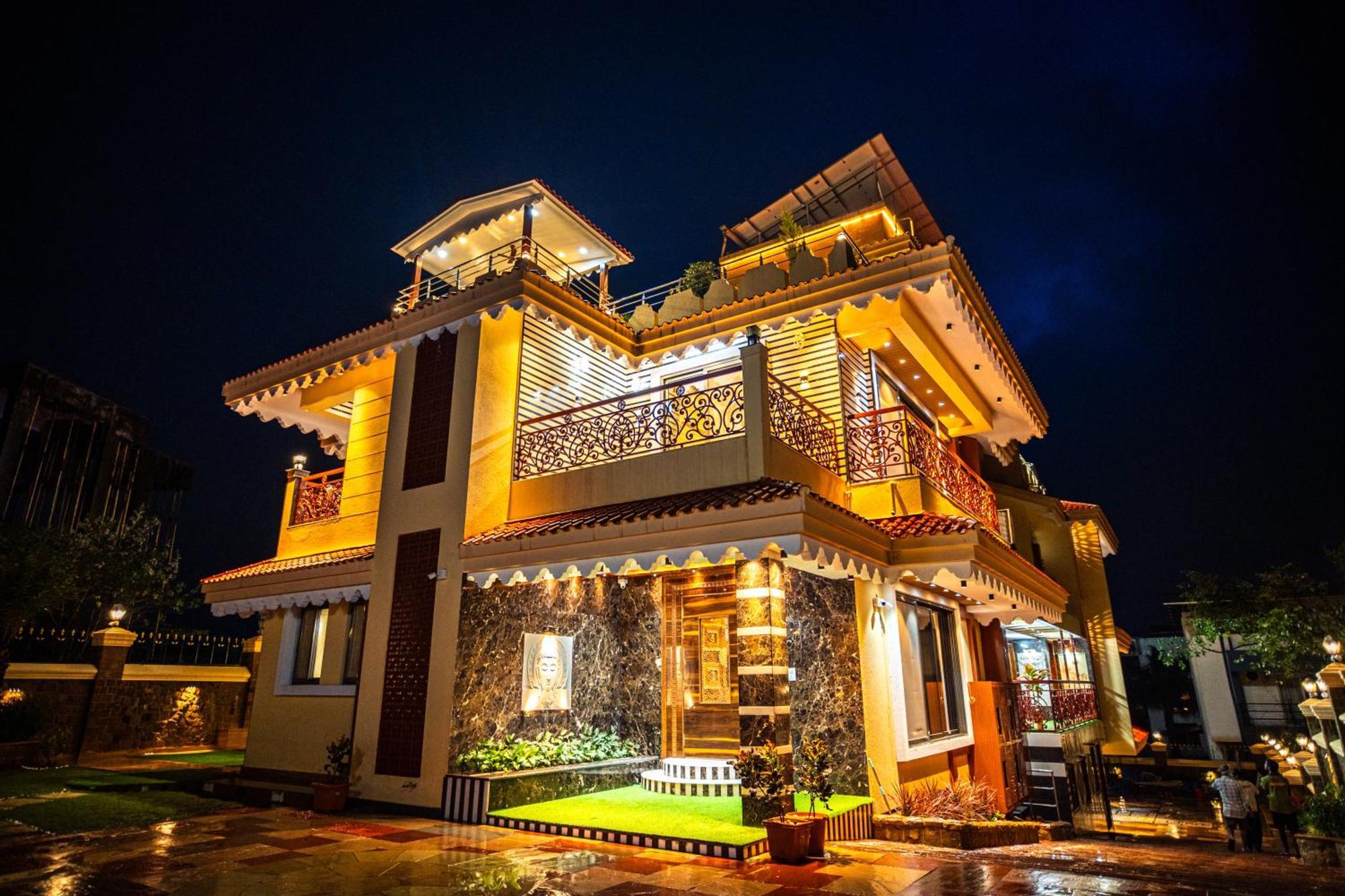 Villa Zline D - Luxurious 8bhk In *