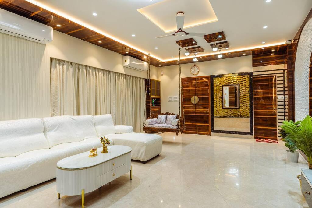 Zline D - Luxurious 8bhk In *