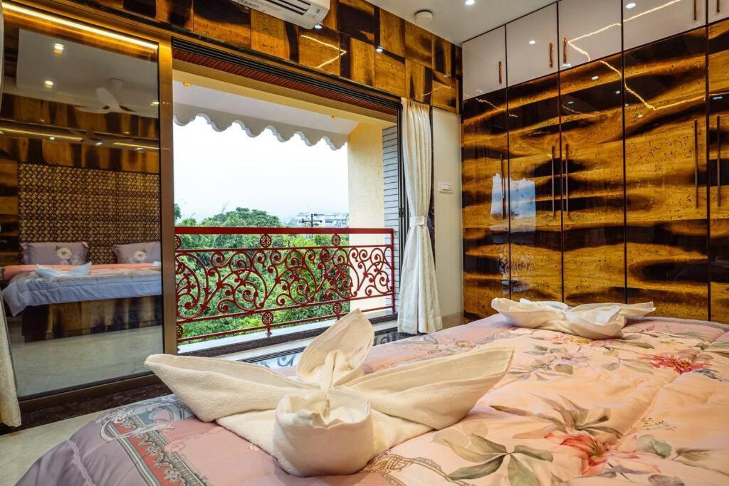 Zline D - Luxurious 8bhk In Villa *