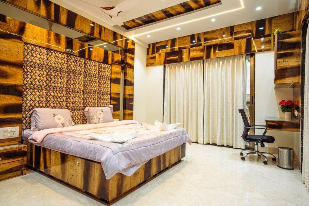Zline D - Luxurious 8bhk In Villa