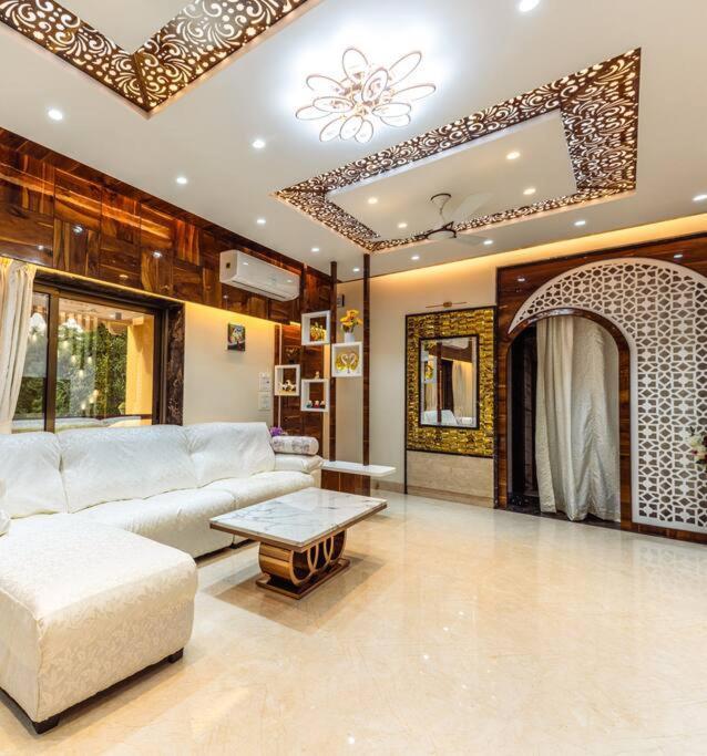 Zline D - Luxurious 8bhk In *