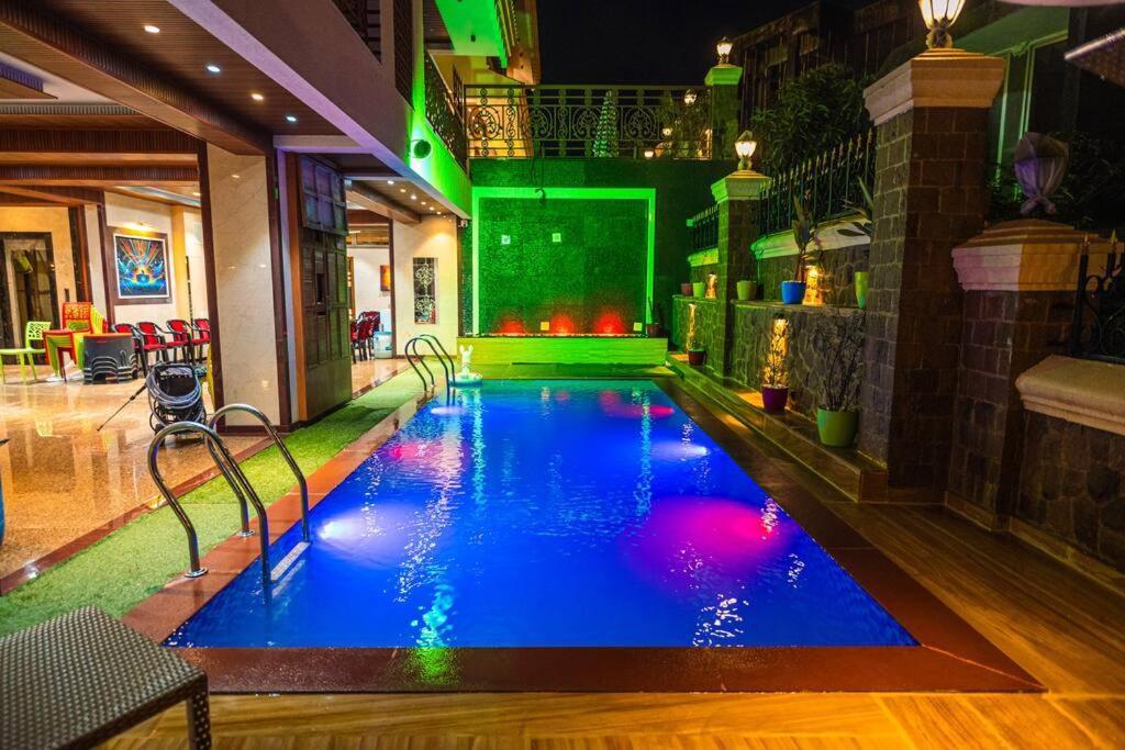 Zline D - Luxurious 8bhk In Villa Lonavala
