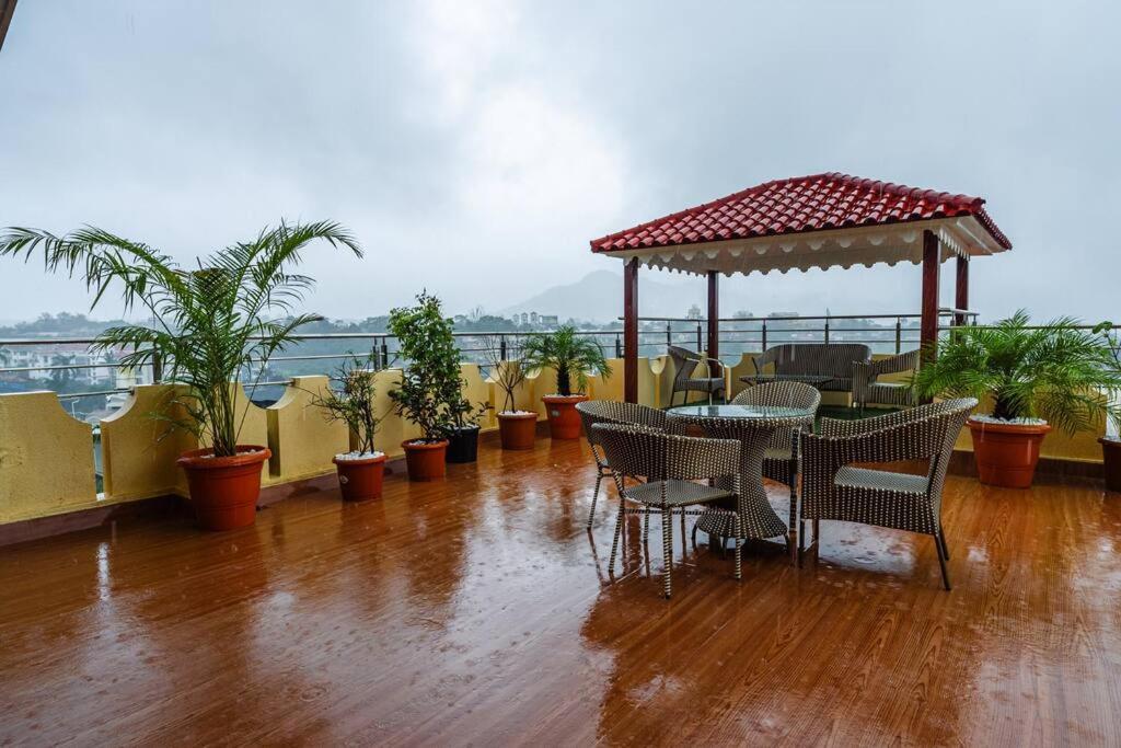 Zline D - Luxurious 8bhk In Lonavala