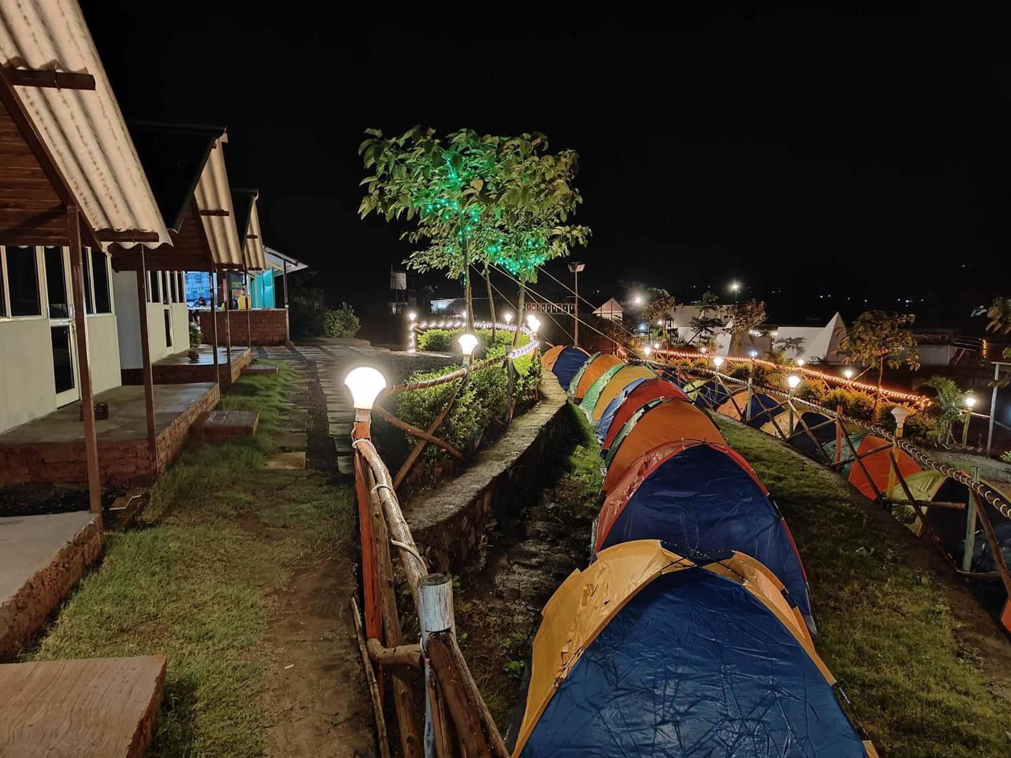 Campsite Shelby Pawana & Tents
