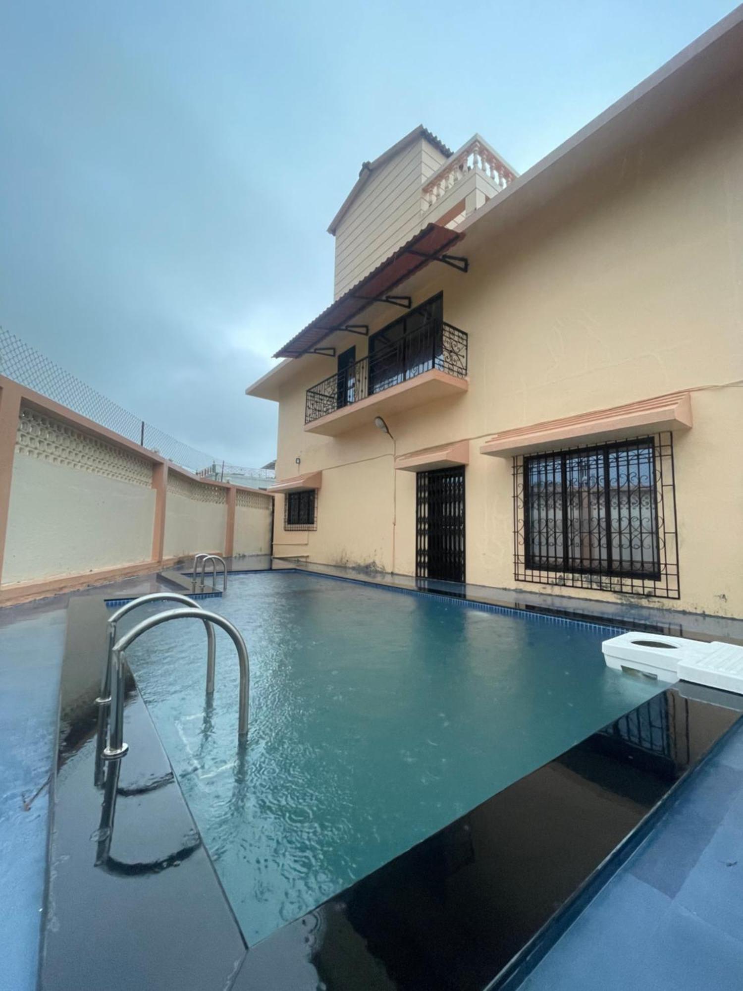 Shanti Niwas 4bhk Privatepool Mountainview Lonavala