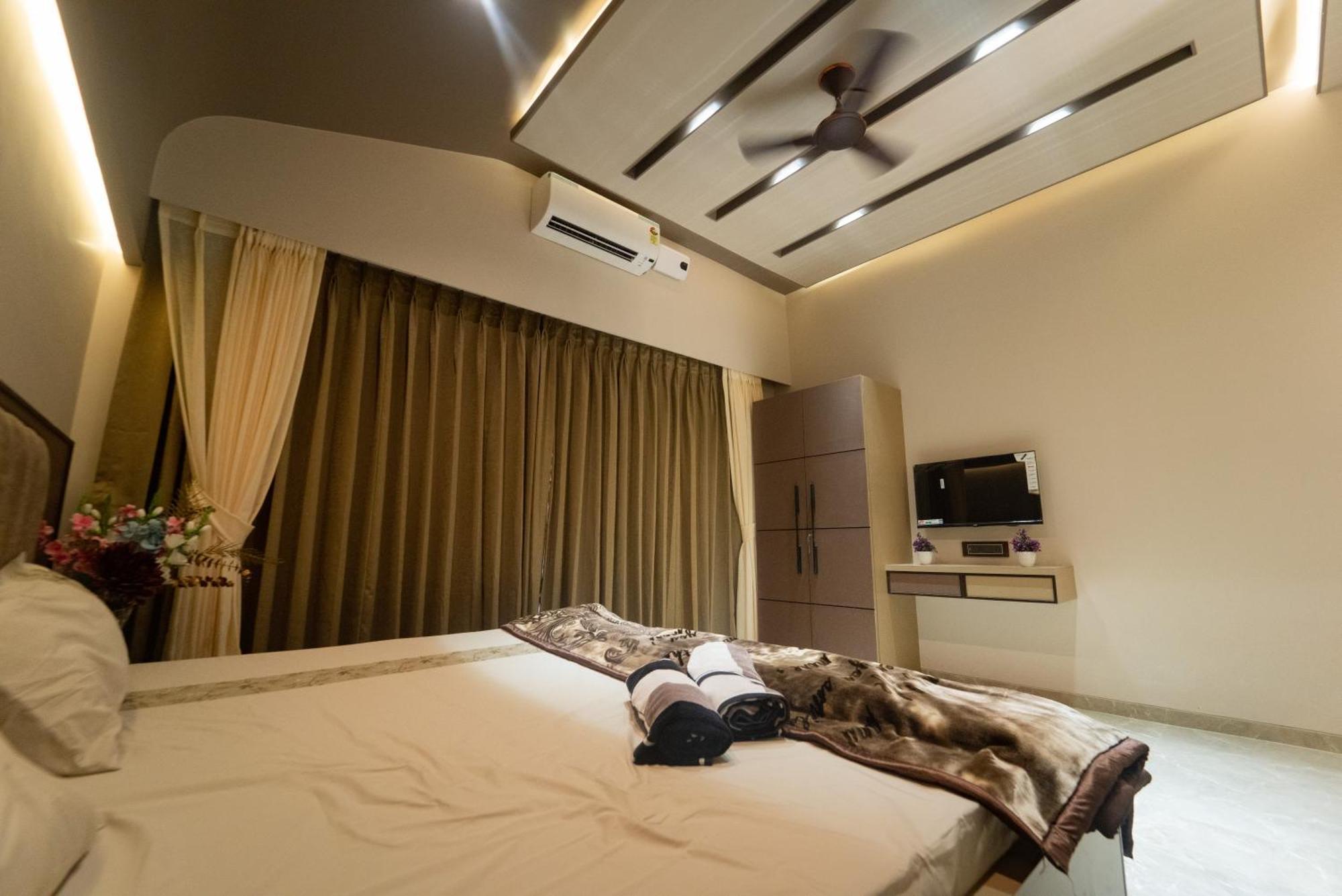 Royal Cabana 6bhk Luxury With Turf Lonavala
