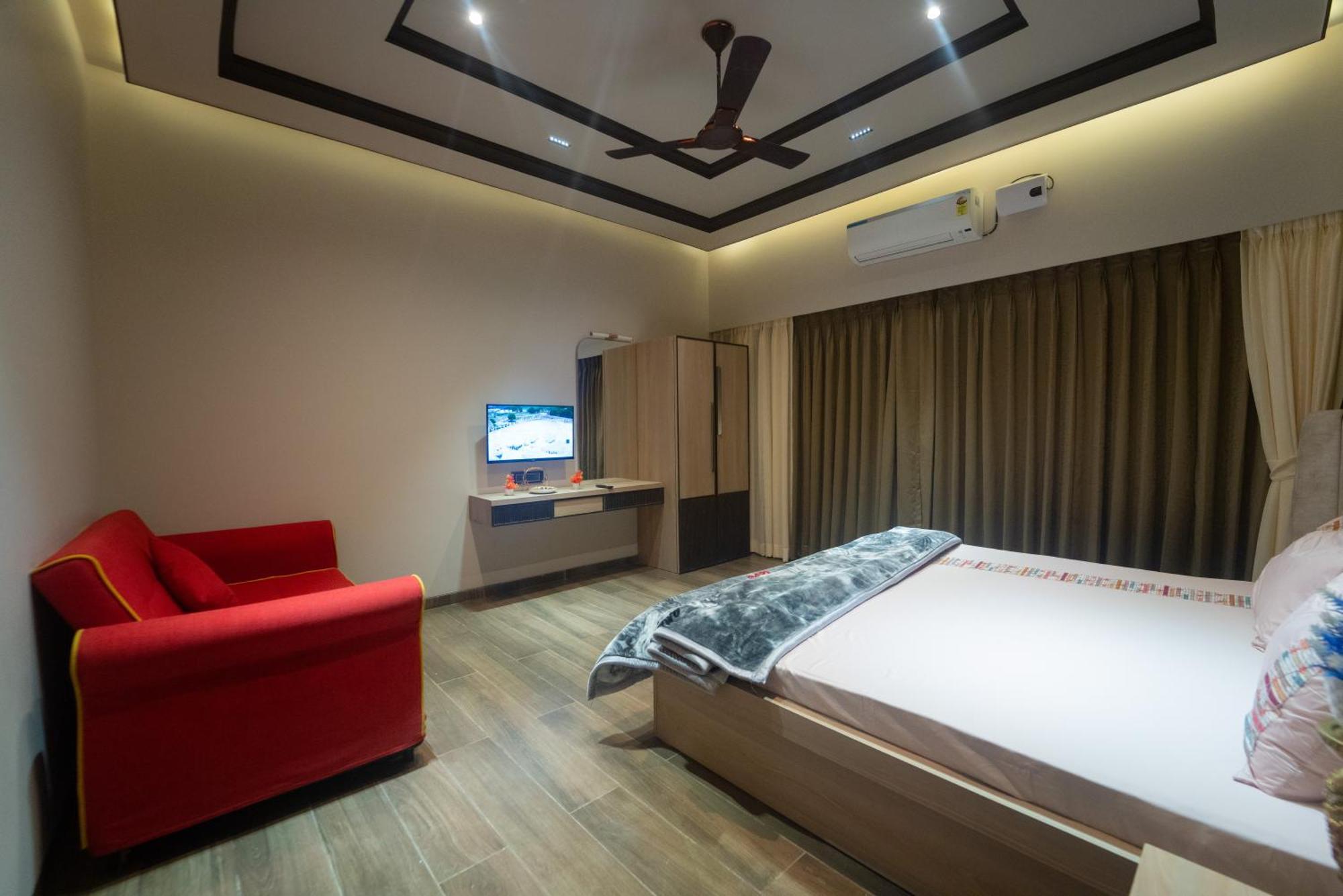 Villa Royal Cabana 6bhk Luxury With Turf *
