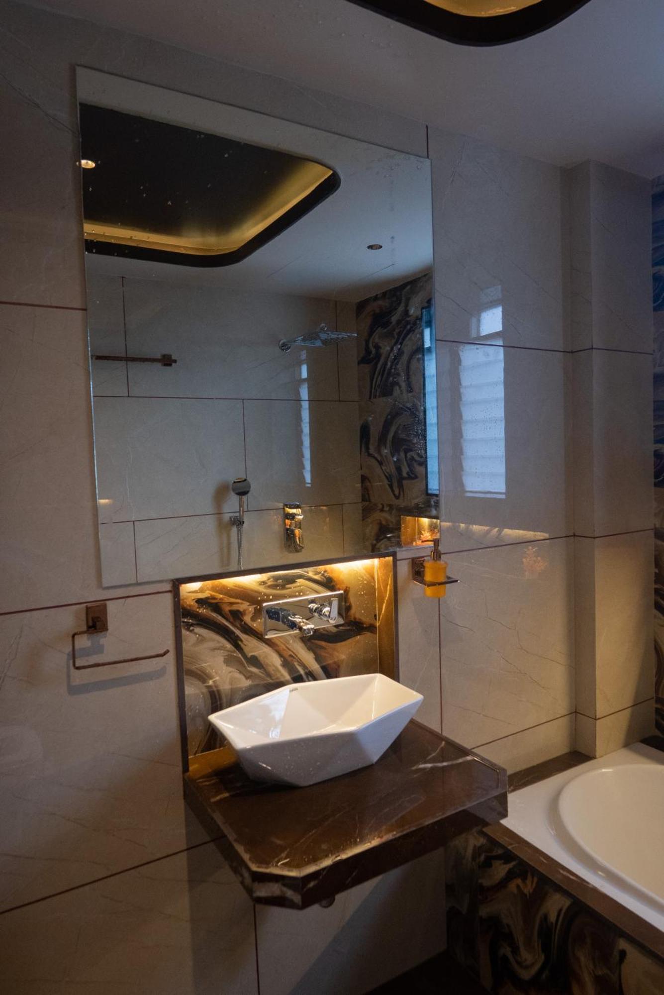 Royal Cabana 6bhk Luxury With Turf Lonavala