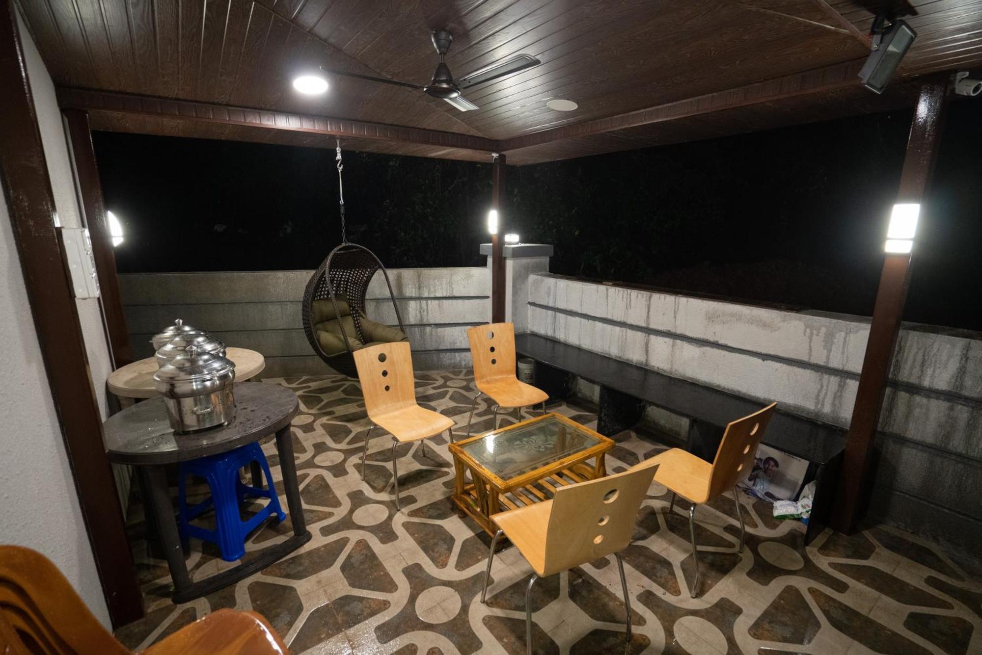 Royal Cabana 6bhk Luxury With Turf Villa