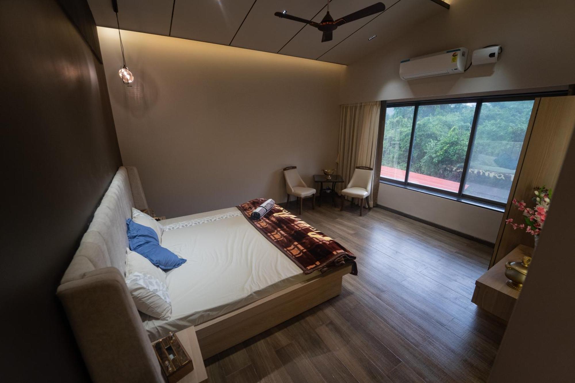 Villa Royal Cabana 6bhk Luxury With Turf *