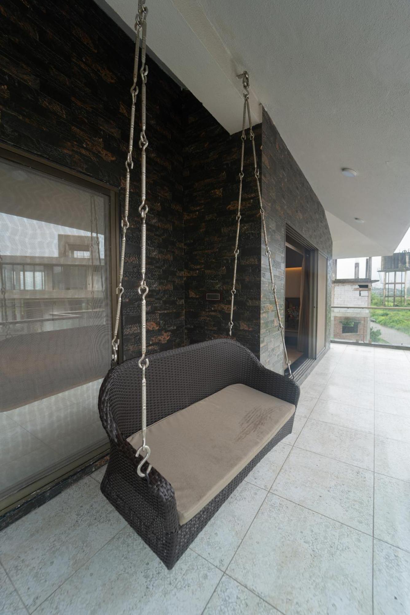 Royal Cabana 6bhk Luxury With Turf * Lonavala