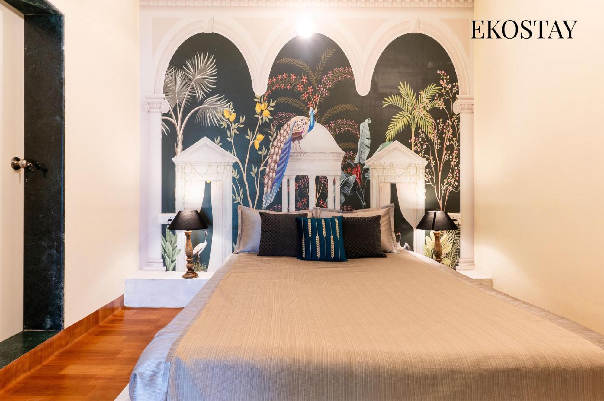 Ekostay - 8bhk La Flamingo With Private Turf