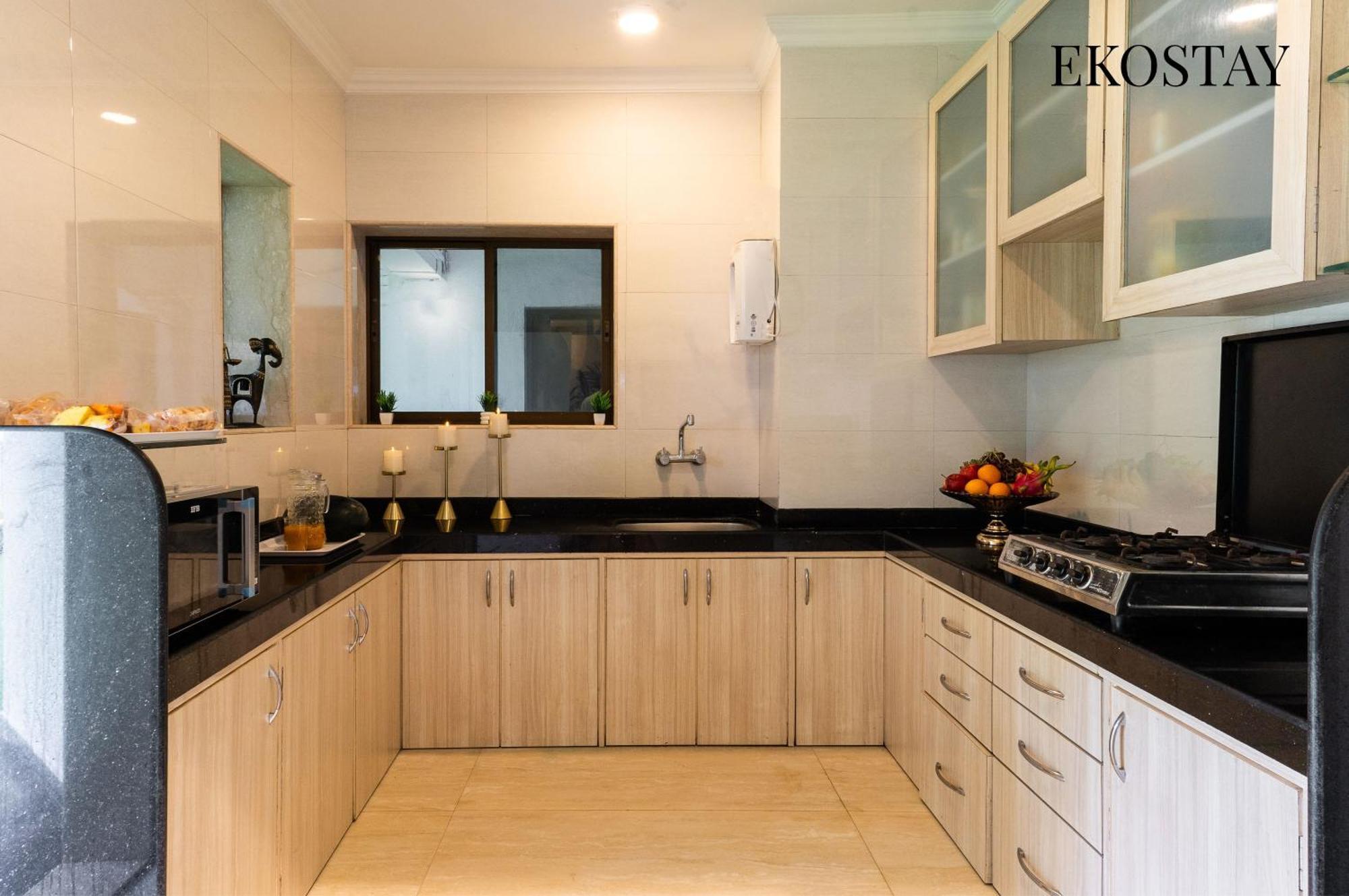 Ekostay - 8bhk La Flamingo With Private Turf