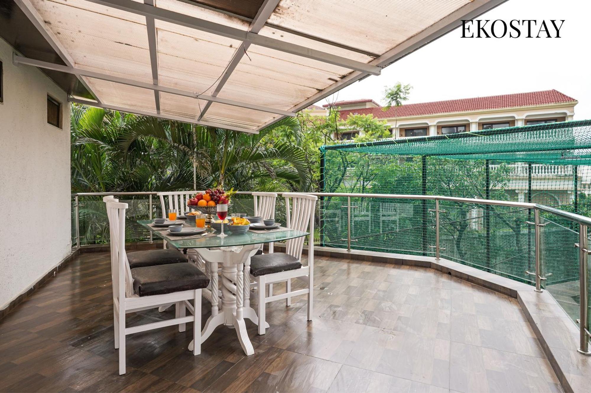 Ekostay - 8bhk La Flamingo With Private Turf *