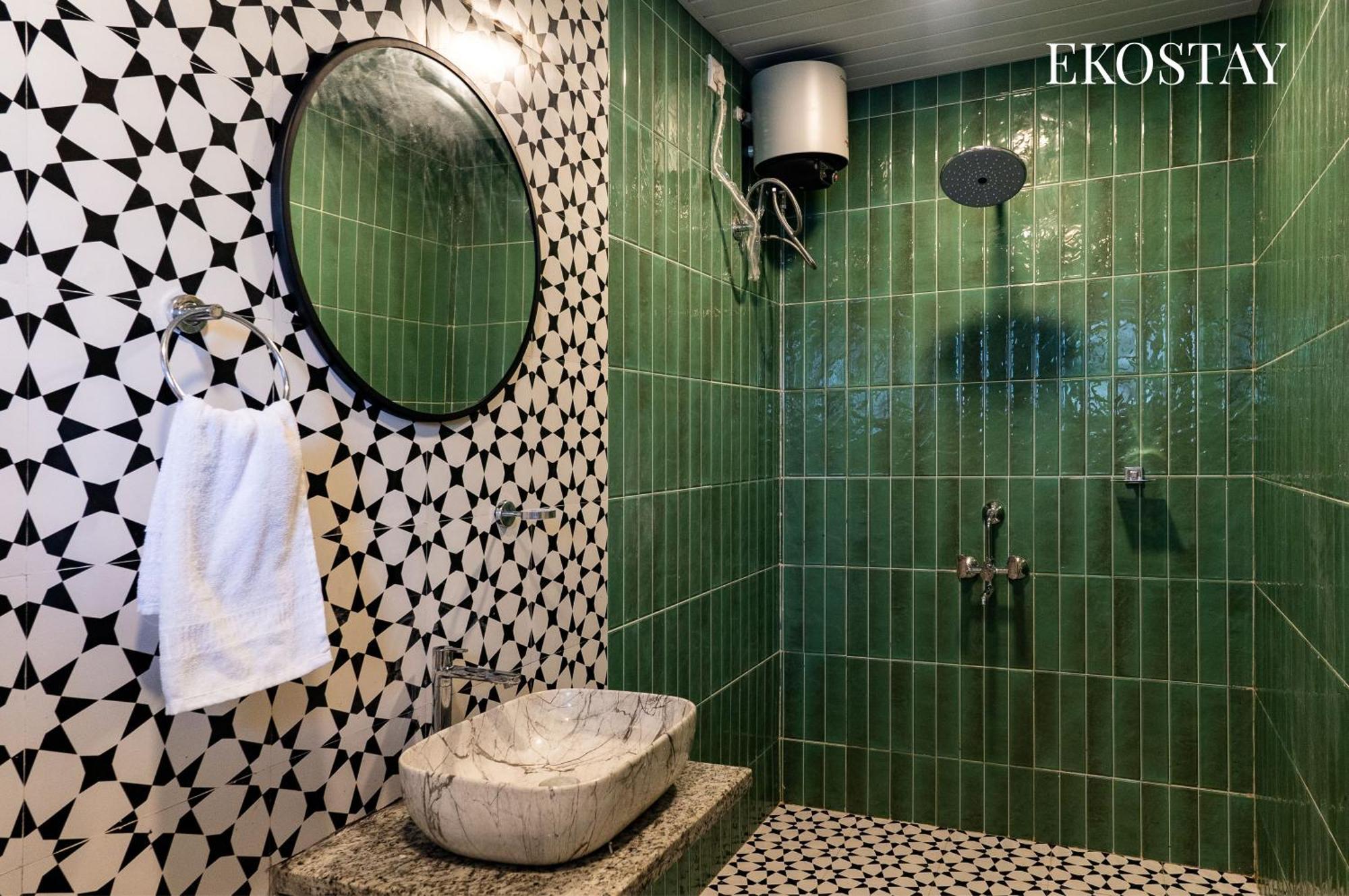 Ekostay - 8bhk La Flamingo With Private Turf * Lonavala