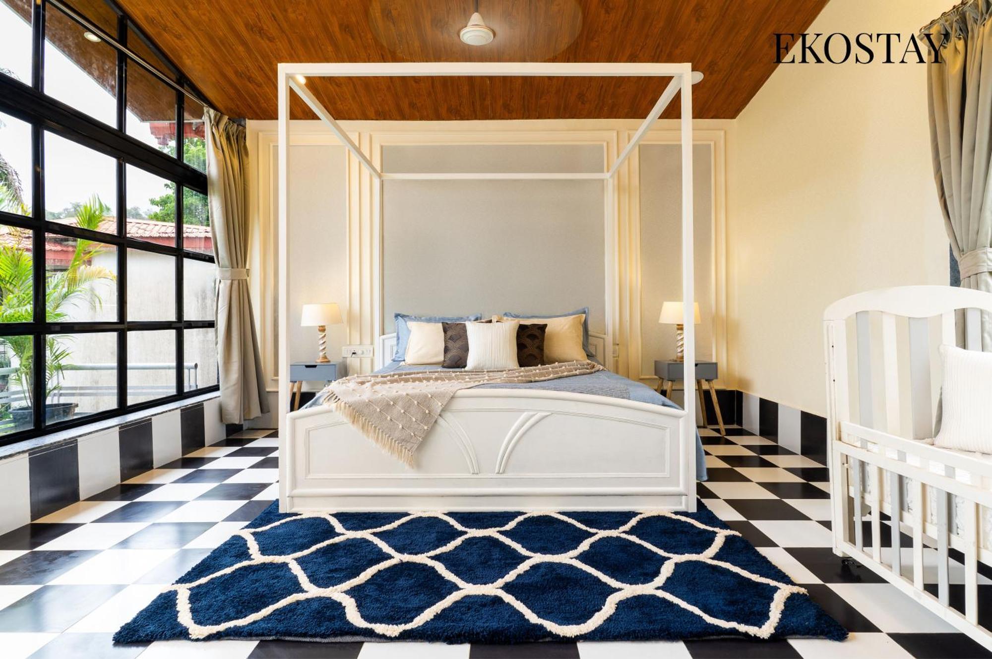 Villa Ekostay - 8bhk La Flamingo With Private Turf