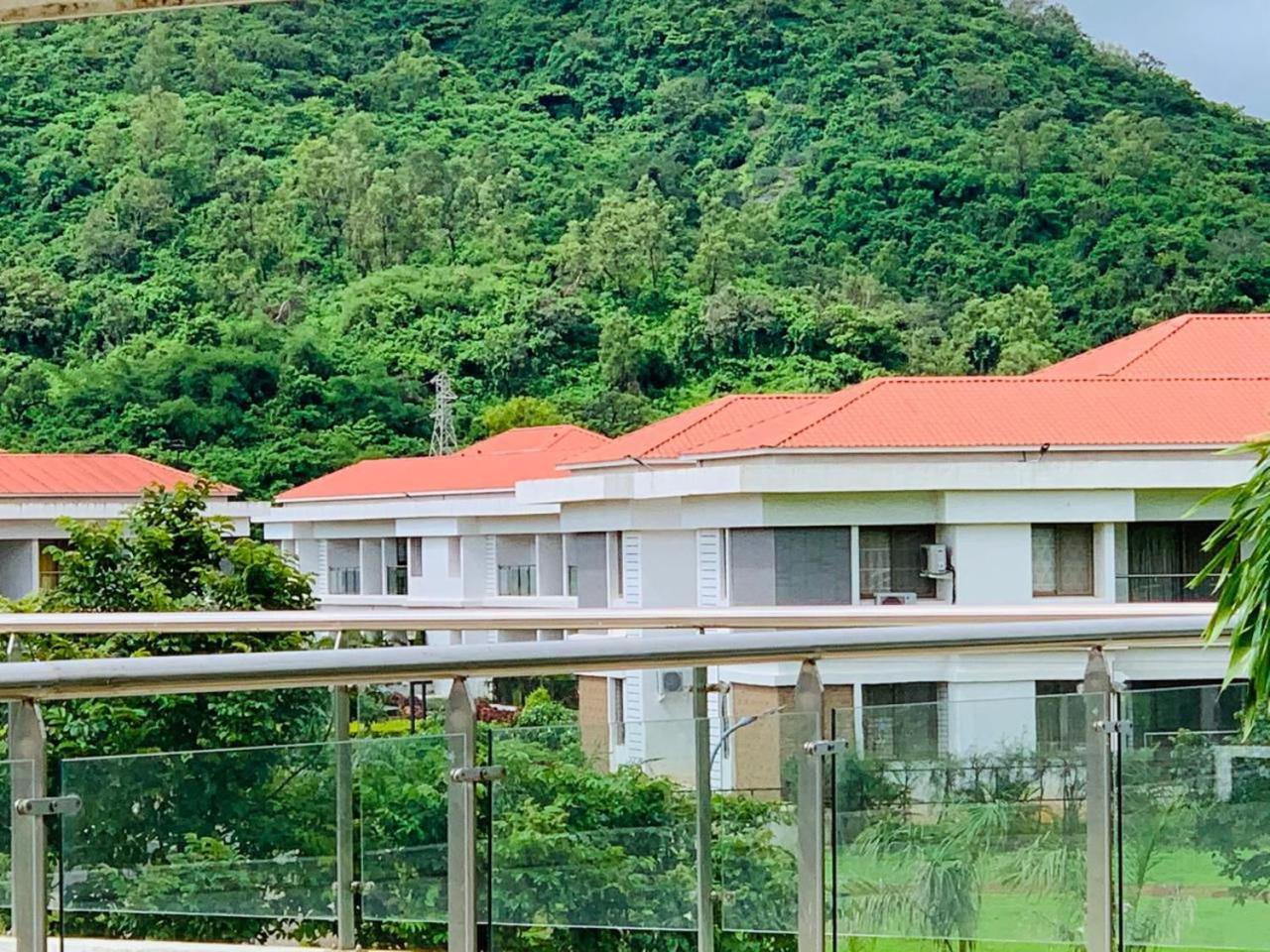 Apartment Mizzle Exotica Lonavala