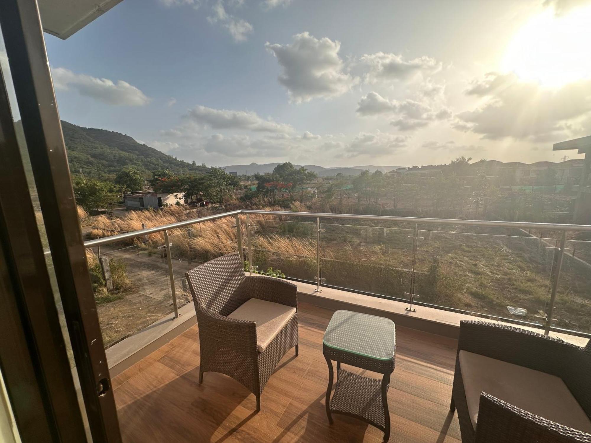Apartment Mizzle Exotica Lonavala