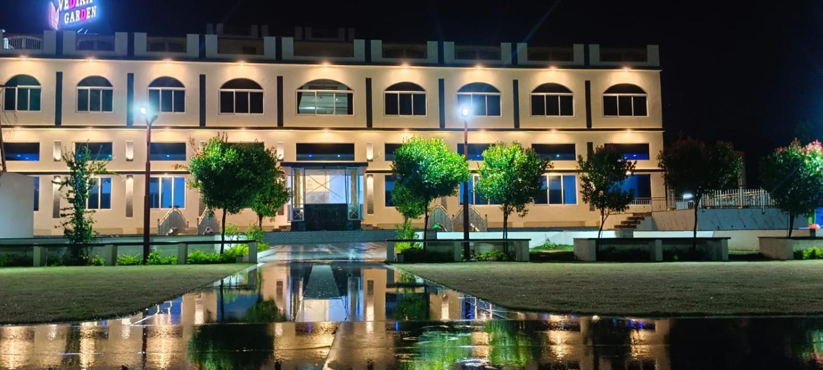 Vedika Garden 3* Lonavala