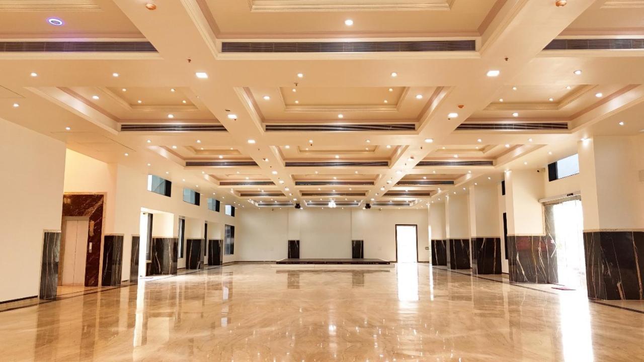 Vedika Garden 3*