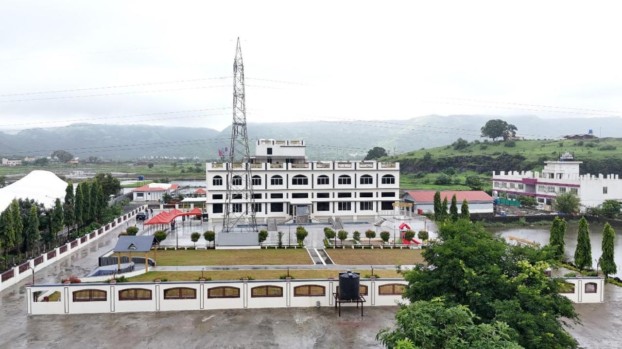 Hotel Vedika Garden Lonavala