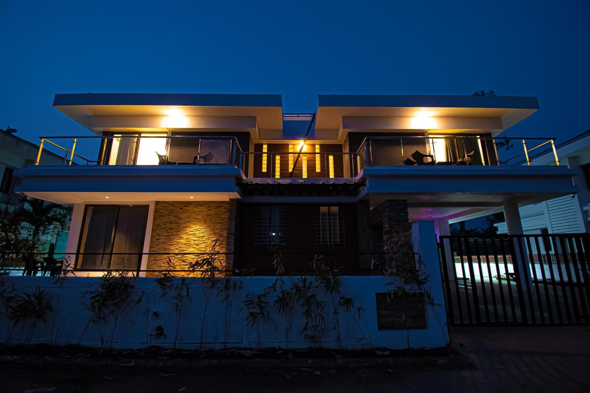 Woods By Mizzle Exotica Premium * Lonavala