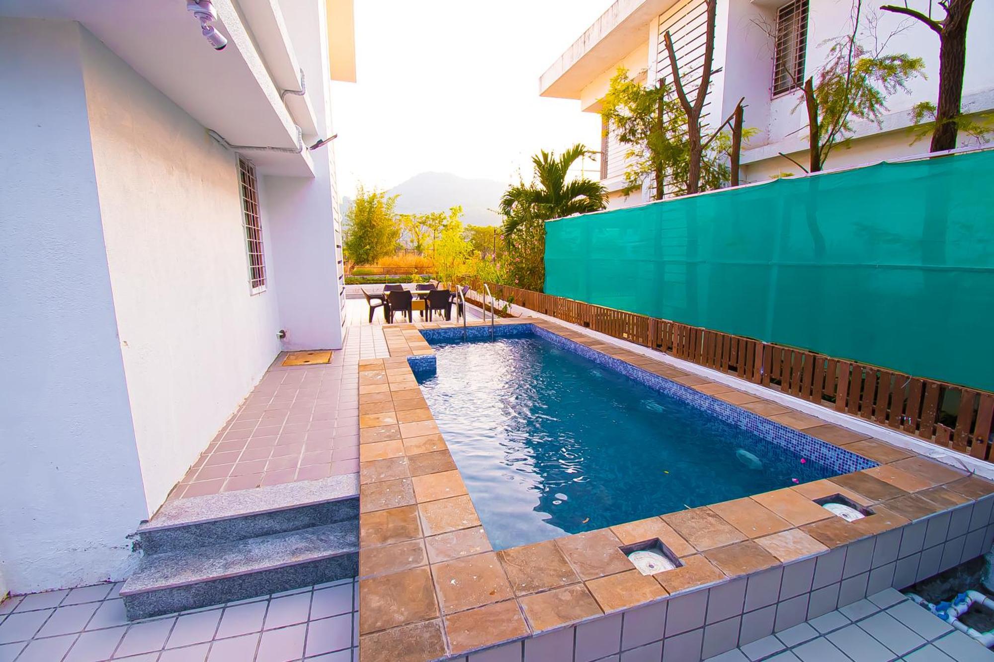 Villa Woods By Mizzle Exotica Premium