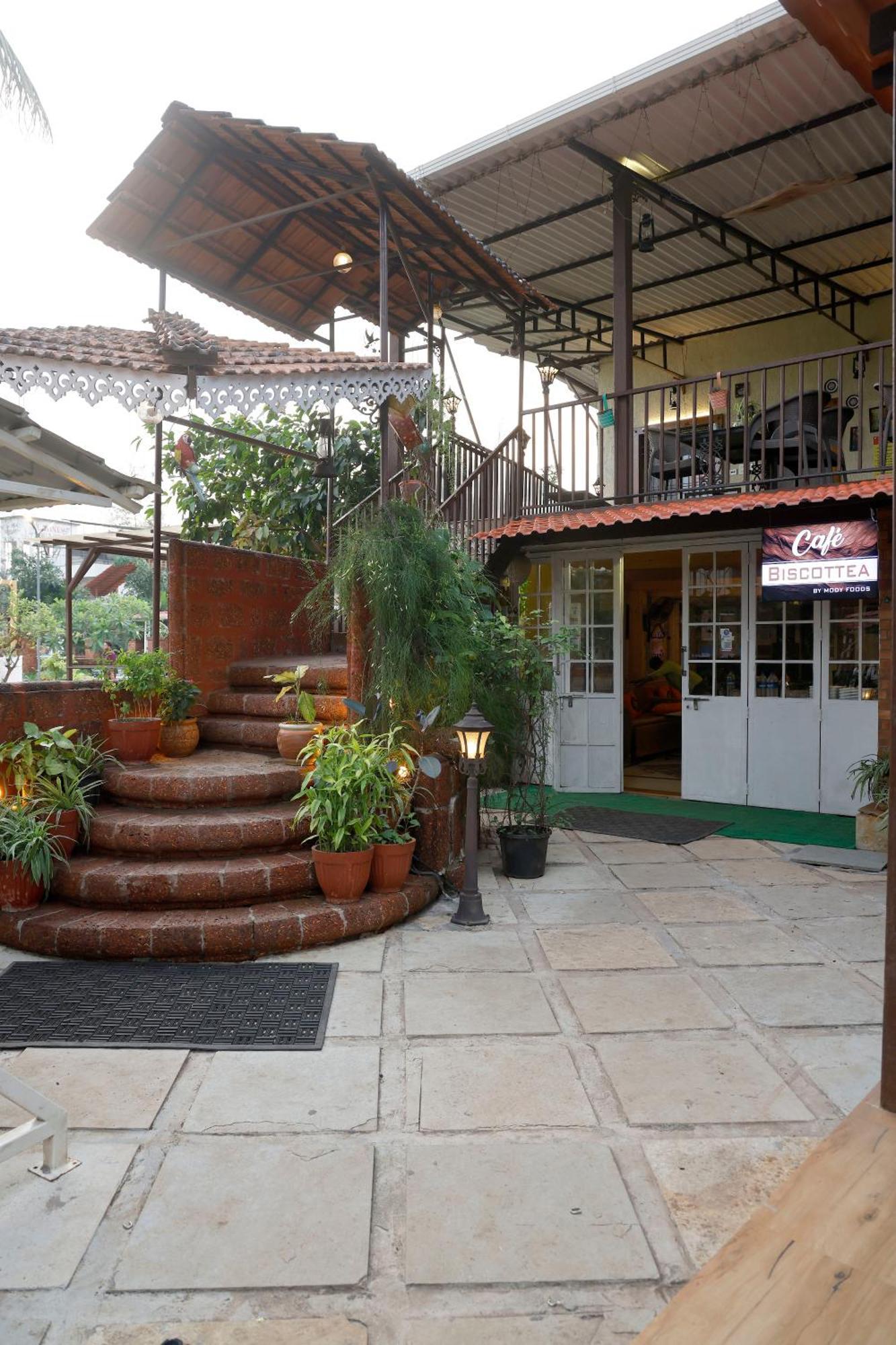 Hostel Hot - House Of Travellers, By Mody Lonavala