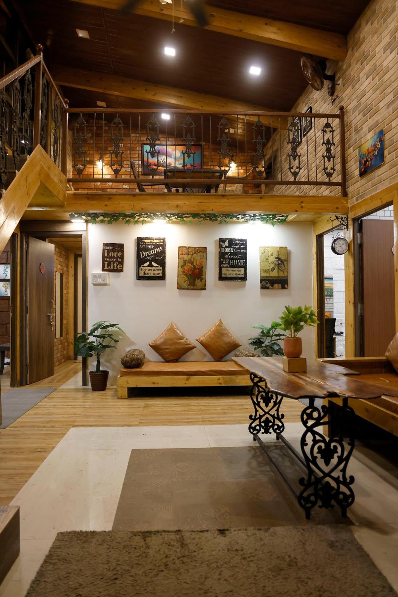 Hot - House Of Travellers, By Mody Lonavala