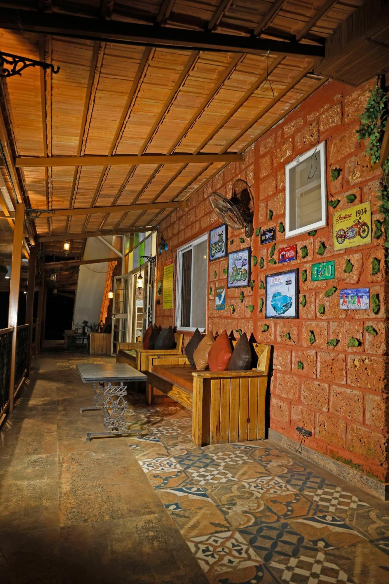 Hot - House Of Travellers, By Mody Hostel