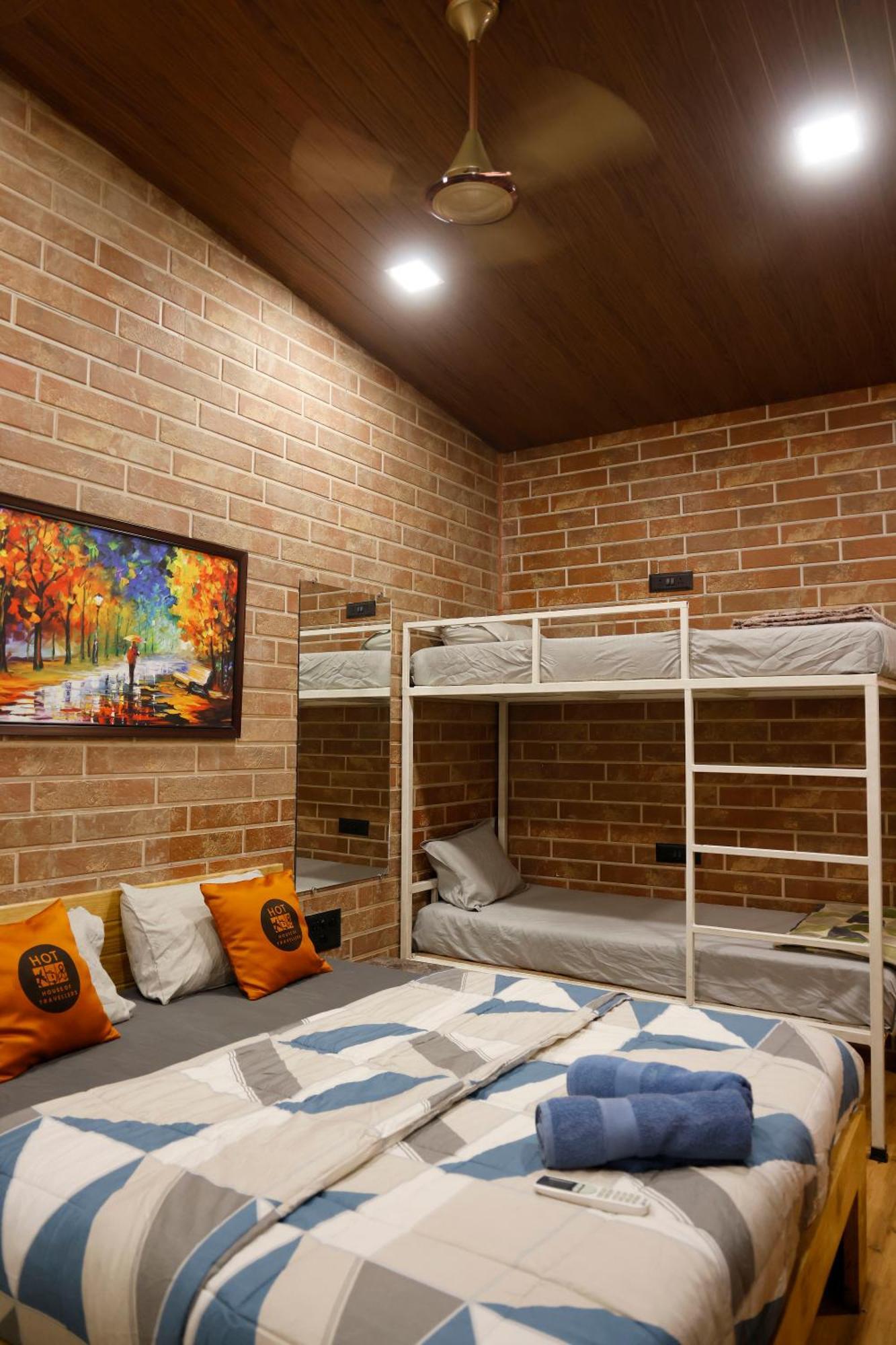 Hot - House Of Travellers, By Mody Hostel *