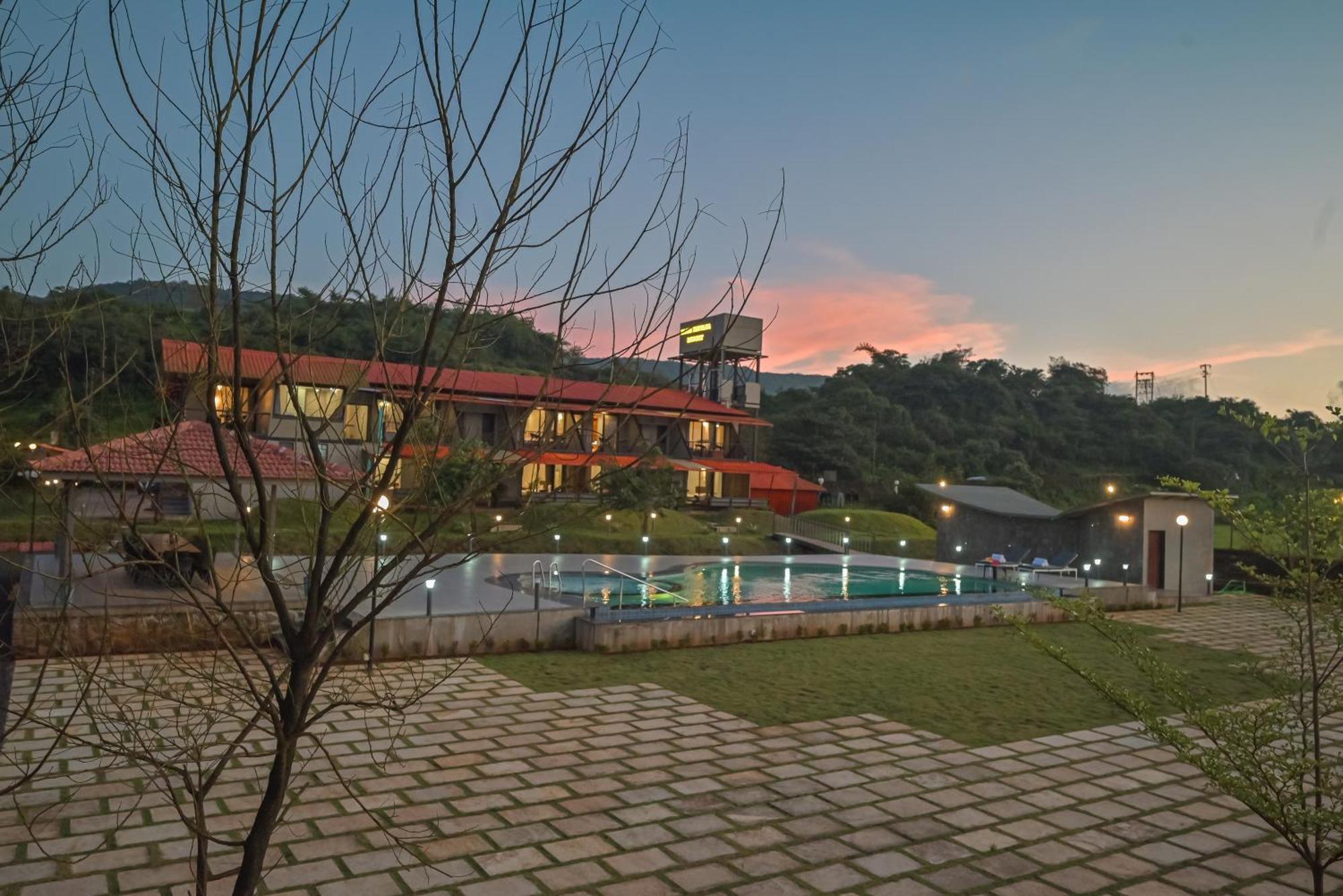 Bliss Nirvana Resort, * Lonavala