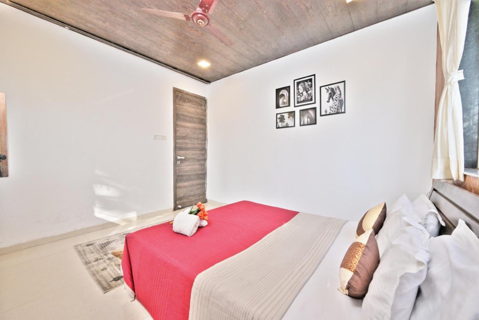 Villa Ll Empyrean Ll 4bhk Ll Ac Ll Pool Ll Mystical Stone Ll Lonavala