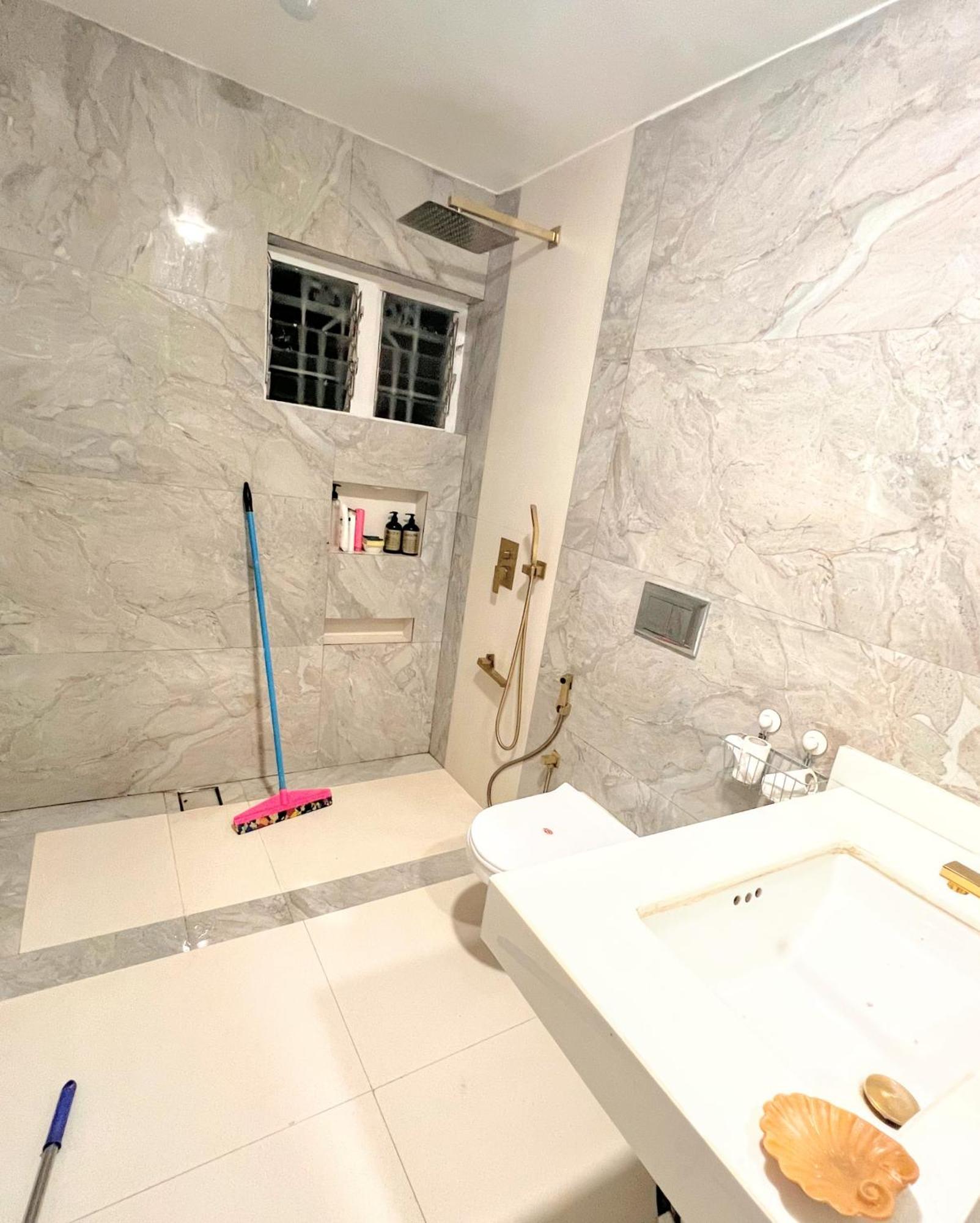 Villa Francis Exclusive 4-bedroom Family Retreat With Pool