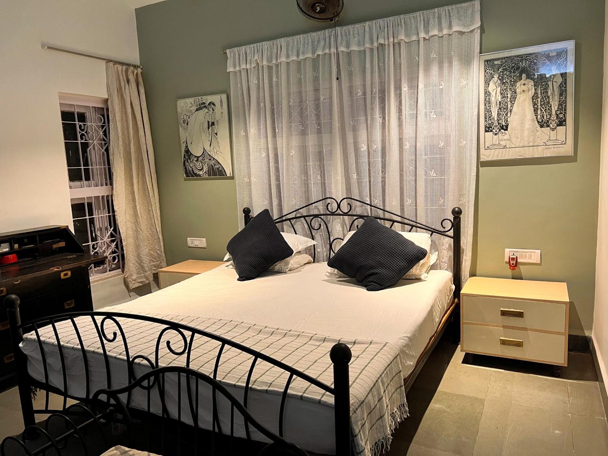 Francis Exclusive 4-bedroom Family Retreat With Pool Lonavala