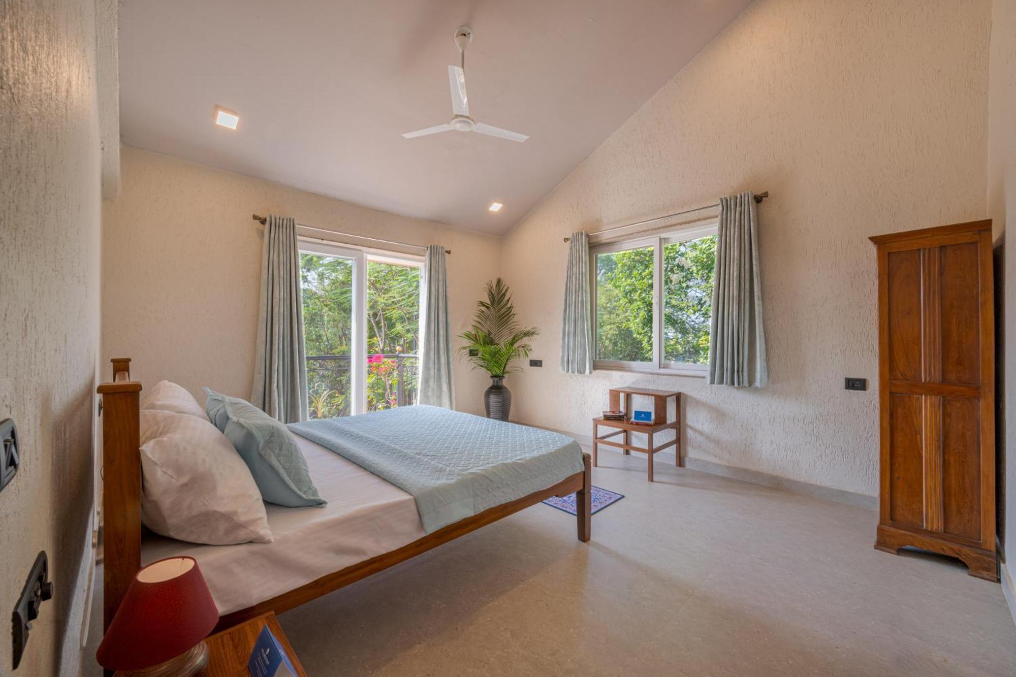 Saffronstays Ryewood Park Estate Villa *
