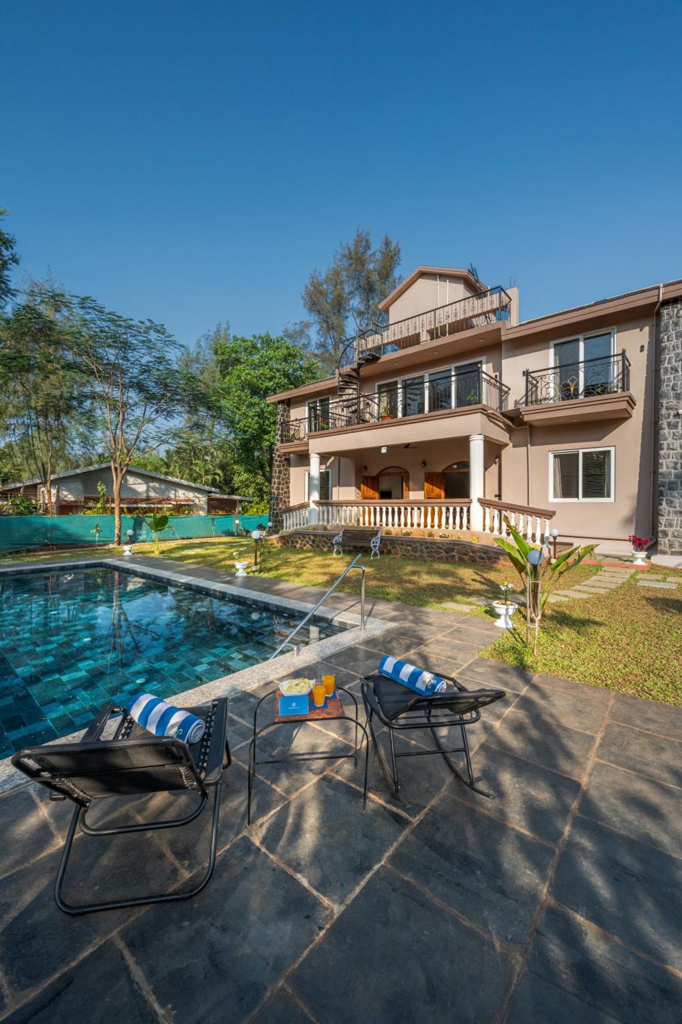 Saffronstays Ryewood Park Estate Villa *