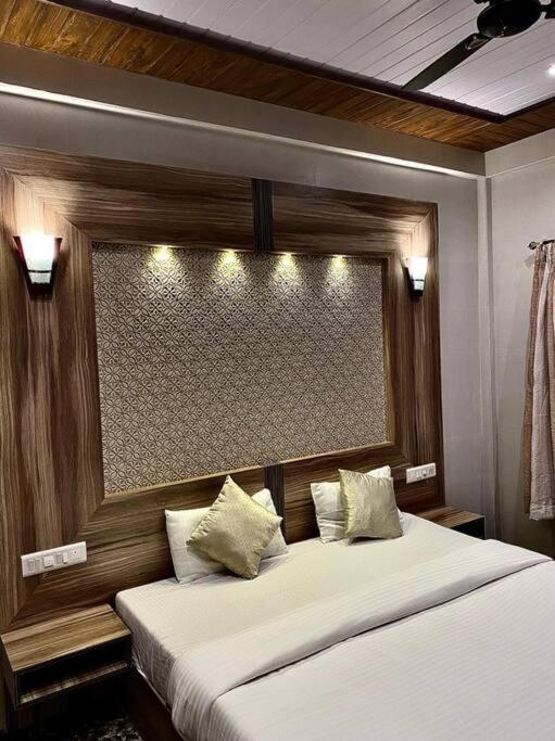 Mount Bungalows-cottage Supreme 2bhk Private Pool Holiday home Lonavala