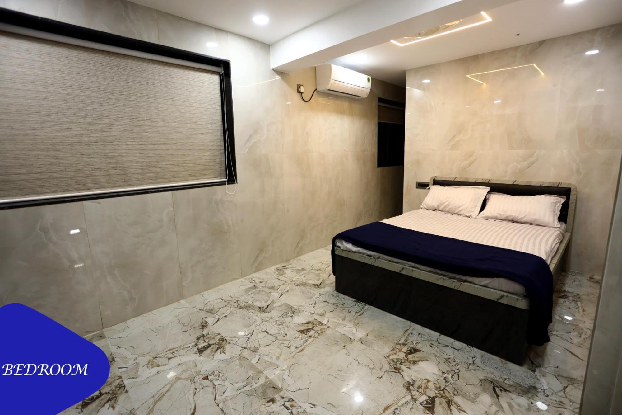Royal Twin - 12bhk Luxury With Turf Villa