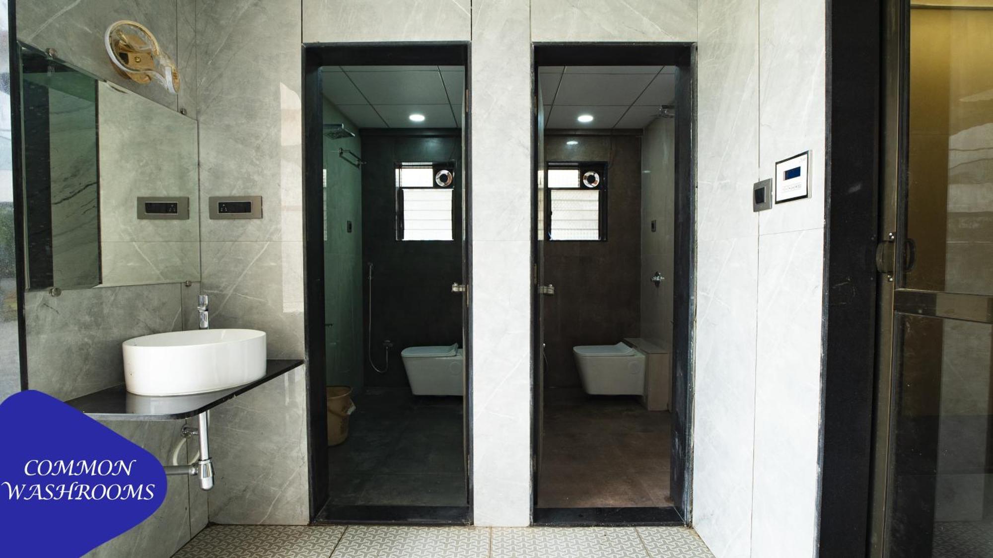 Villa Royal Twin - 12bhk Luxury With Turf Lonavala